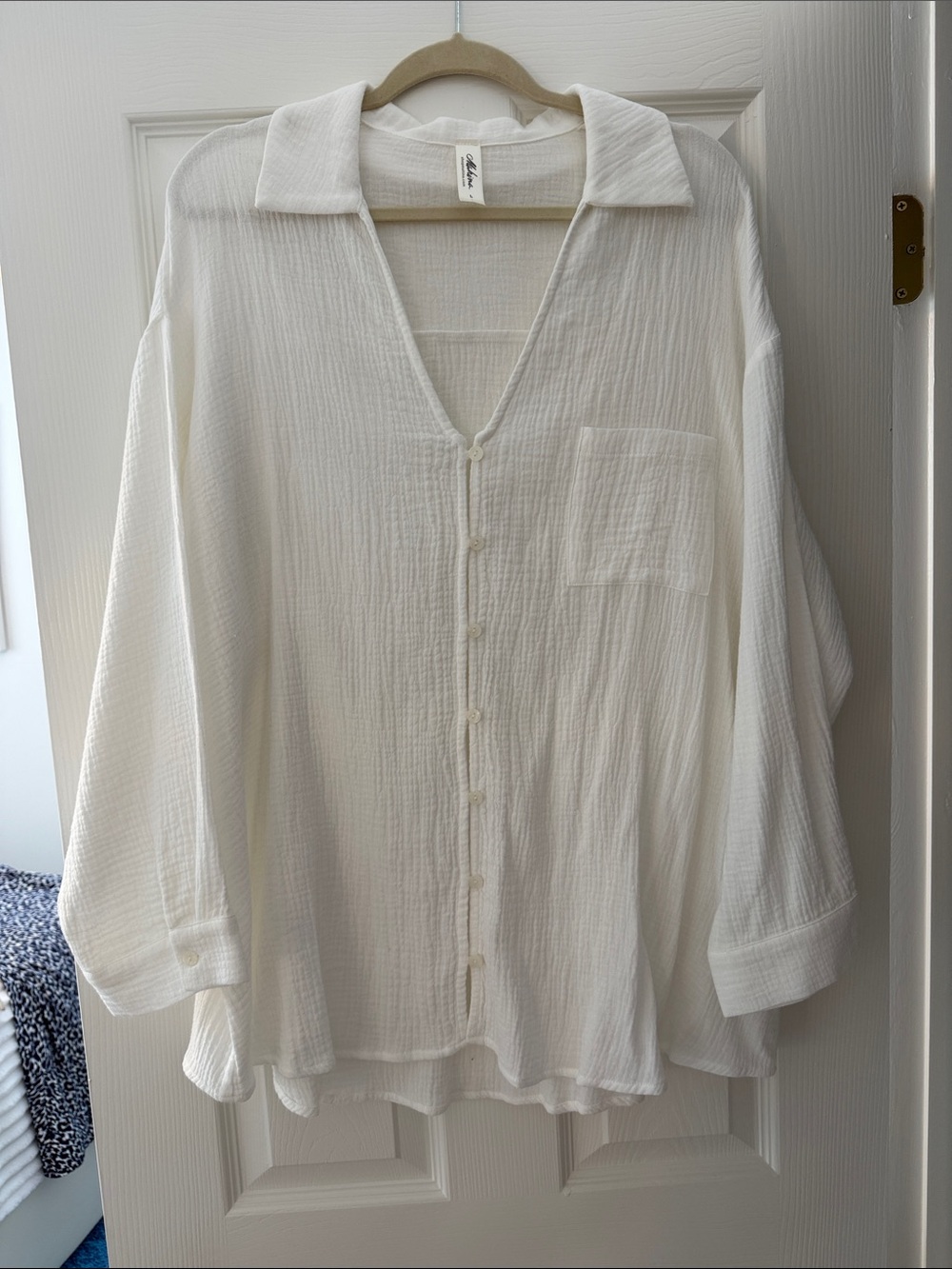 Mahina Made 100% Cotton White Textured Button-Down Shirt with Camp Collar
